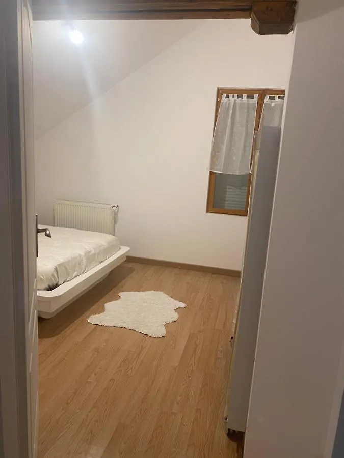 Maison 5 Chambres 2 Salons Saint-Pierre-en-Faucigny 0*,  France